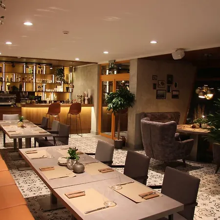 Lake House Resto Brīvdienu mājas
